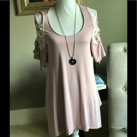 NEW! PINK TUNIC SIZE SMALL - Picture 2 of 3